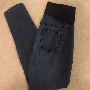 Maternity jeans size Large